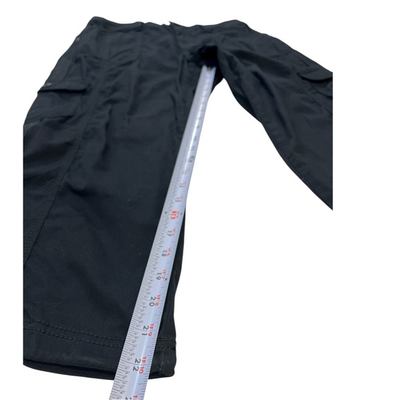 Style & Co Cargo Capri, Mid-Rise, Button-Zip, 6 Pockets, Deep black, Size 8 - Picture 8 of 14